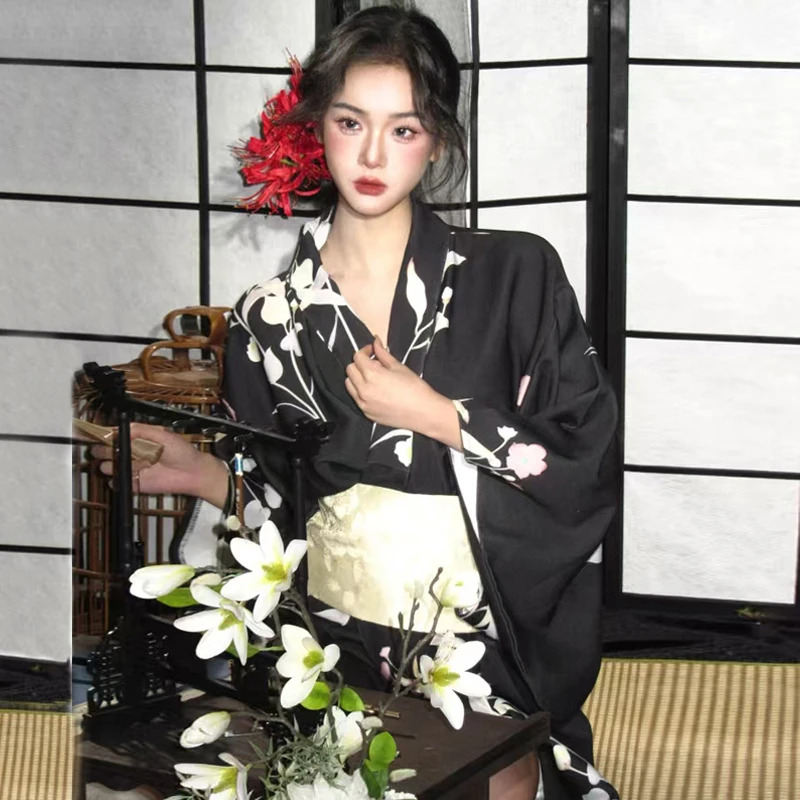 Kimono giapponese nero Abbigli - Asian Cosplay Anime recensione e prezzo