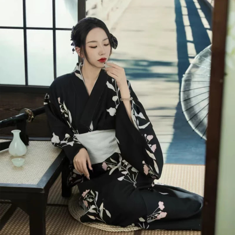 Kimono giapponese nero Abbigli - Asian Cosplay Anime recensione e prezzo